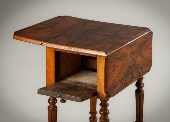 Commode - Table