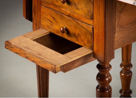 Commode - Table