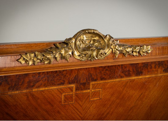 Bed + Small Commode