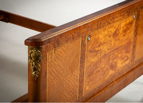Bed + Small Commode