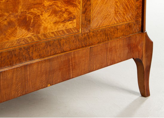 Bed + Small Commode