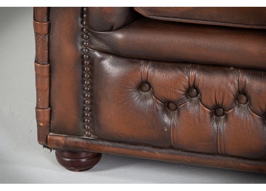 Odinių baldų komplektas