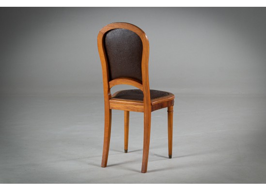 Chairs (2 items)