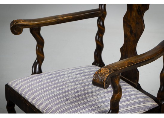 Armchair (2 items) + Table