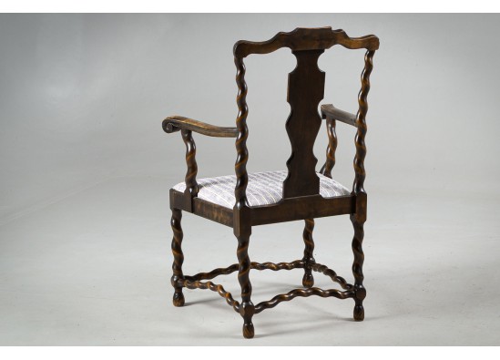 Armchair (2 items) + Table