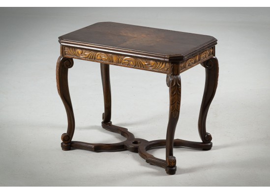 Armchair (2 items) + Table