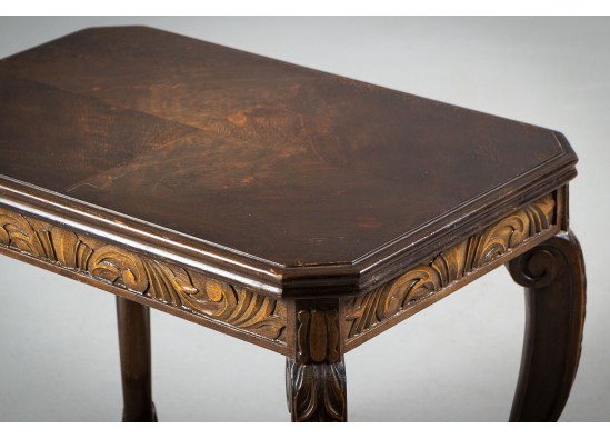 Armchair (2 items) + Table