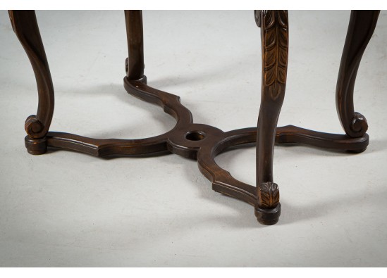 Armchair (2 items) + Table