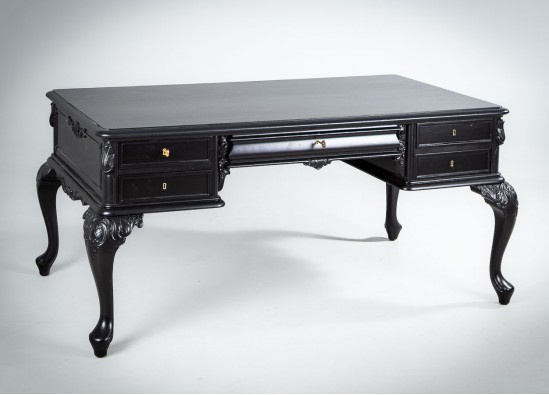 Письменный стол