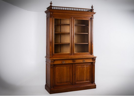 Kнижный шкаф