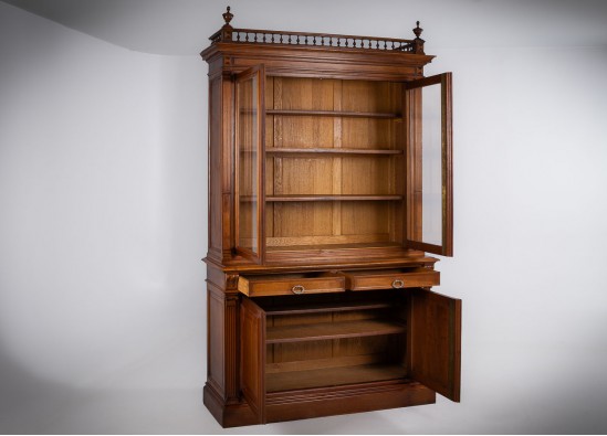 Kнижный шкаф