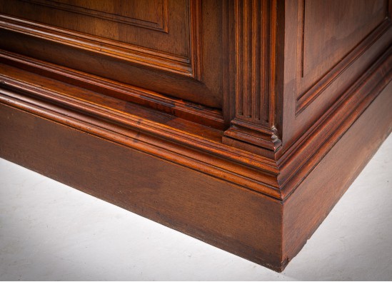 Kнижный шкаф