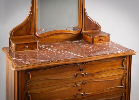 Комод с зеркалом