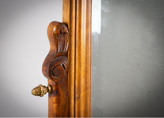 Komoda su veidrodžiu