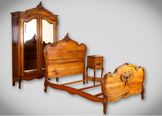 Miegamojo baldų komplektas