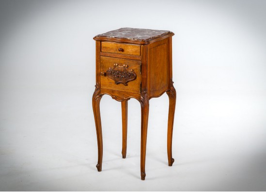 Miegamojo baldų komplektas