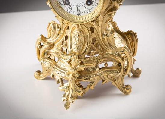 Часы и подсвечники (2 шт.)