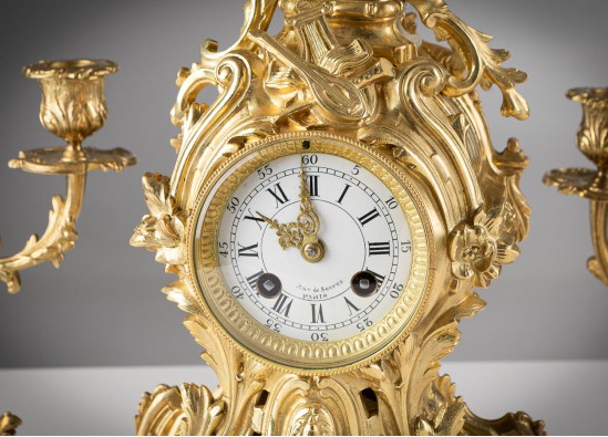 Pastatomas laikrodis + 2 žvakidės