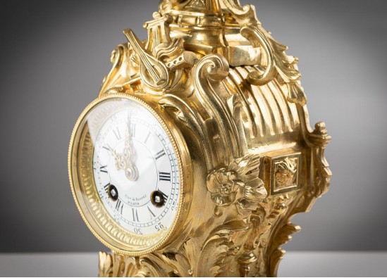 Часы и подсвечники (2 шт.)