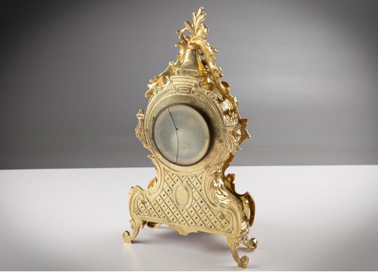 Часы и подсвечники (2 шт.)