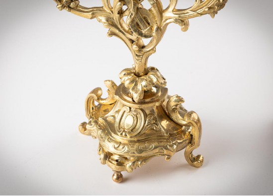 Часы и подсвечники (2 шт.)