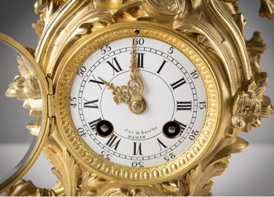 Pastatomas laikrodis + 2 žvakidės