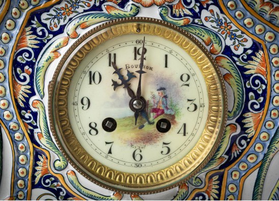 Часы и подсвечники (2 шт.)