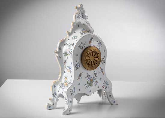 Часы и подсвечники (2 шт.)