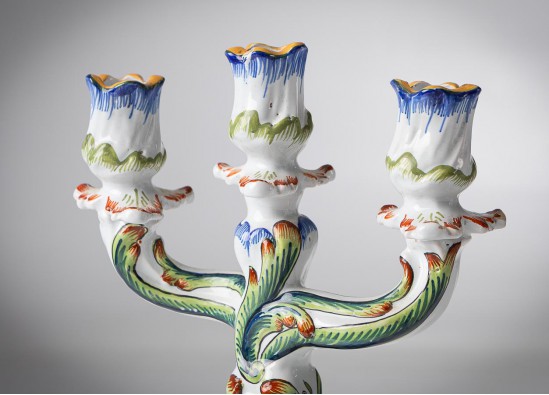 Часы и подсвечники (2 шт.)