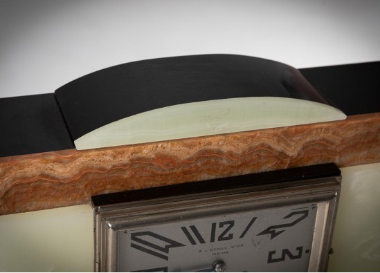 Часы и подсвечники (2 шт.)