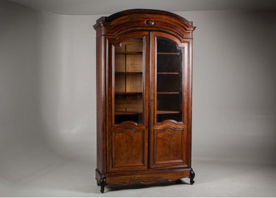 Kнижный шкаф