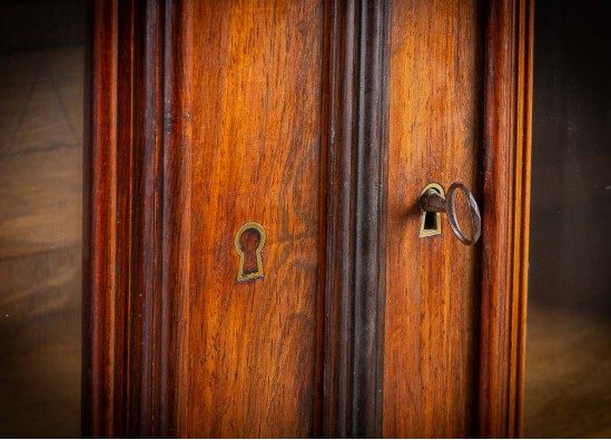 Kнижный шкаф