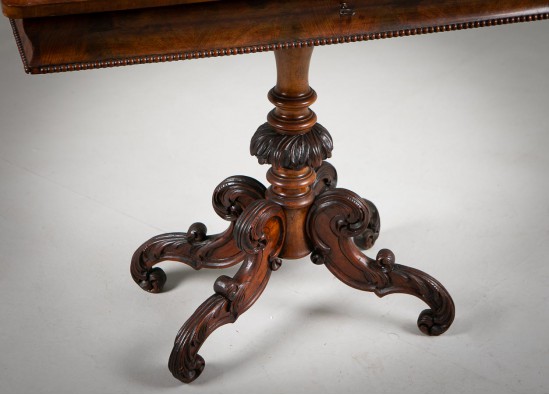 Kosmetinis staliukas