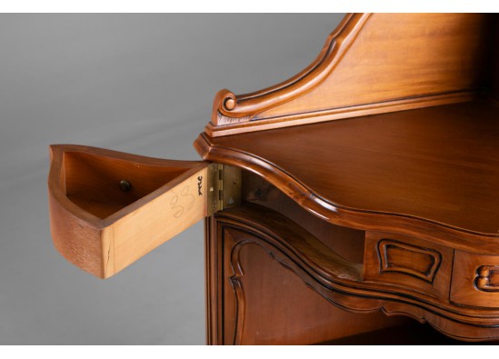 Угловая полка