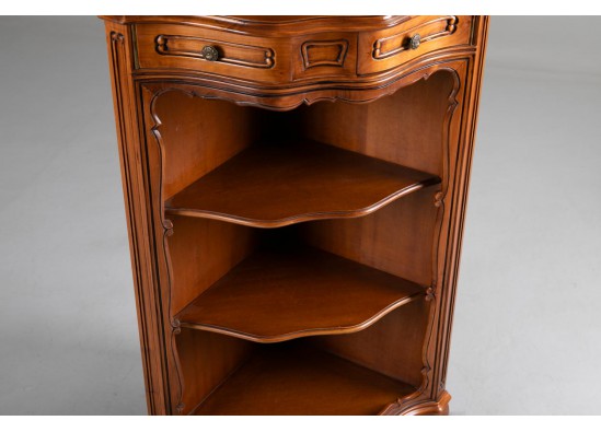 Угловая полка