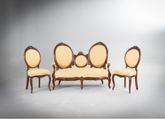 Svetainės baldų komplektas