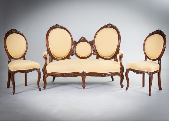 Svetainės baldų komplektas