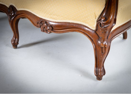 Svetainės baldų komplektas