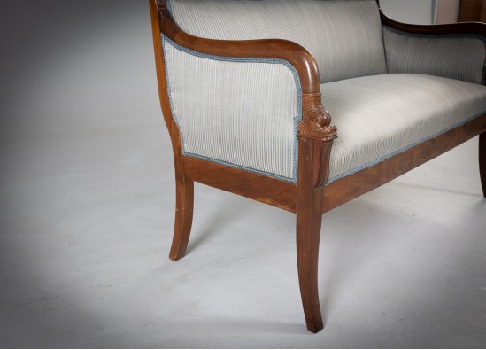 Svetainės baldų komplektas