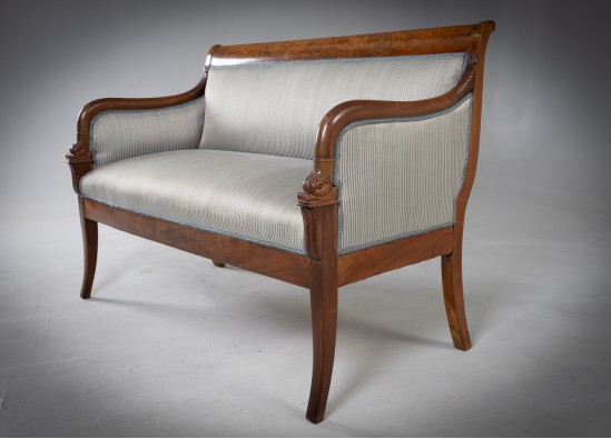 Svetainės baldų komplektas