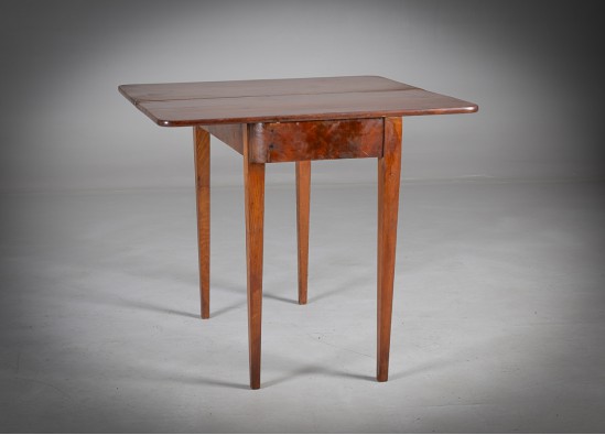 Išskleidžiamas stalas