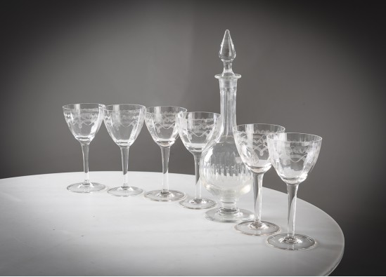 Dishes: Carafe with Glasses