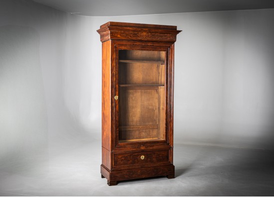  Kнижный шкаф - Сервант