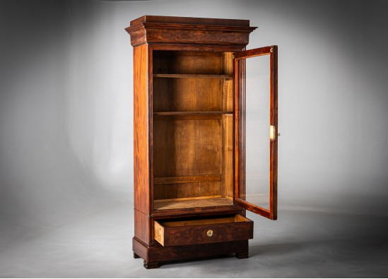  Kнижный шкаф - Сервант