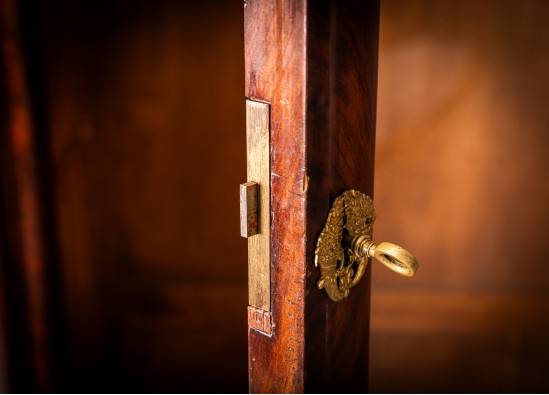  Kнижный шкаф - Сервант