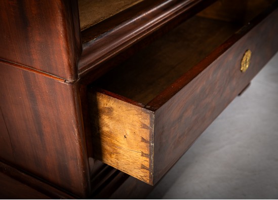  Kнижный шкаф - Сервант