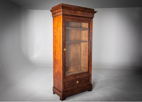  Kнижный шкаф - Сервант