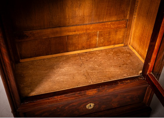  Kнижный шкаф - Сервант