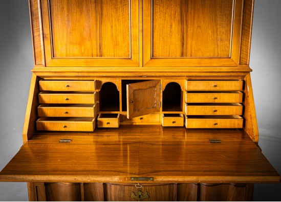 Dish Cabinet - Secretaire