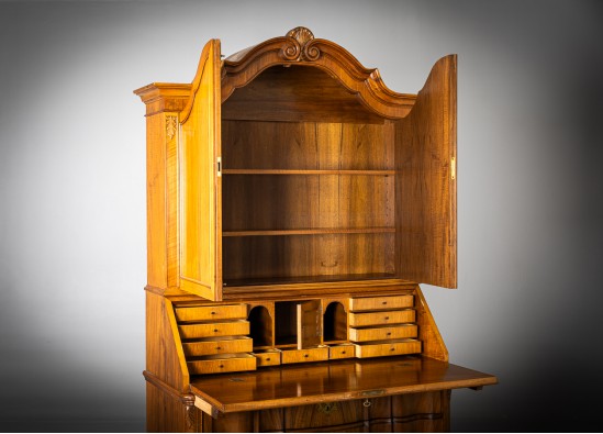 Dish Cabinet - Secretaire